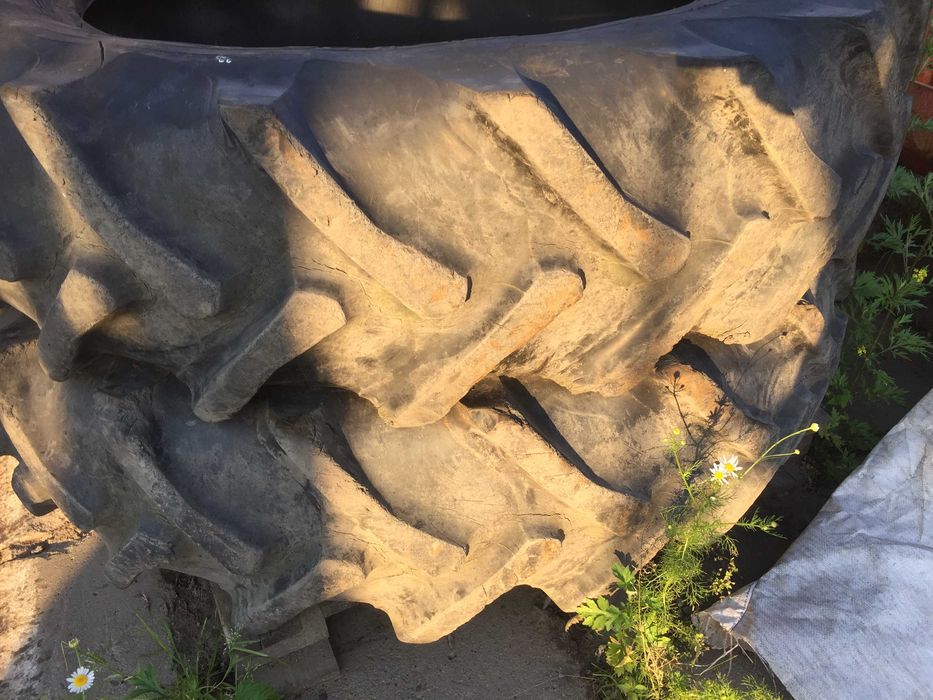 sprzedam opony 13,6/36