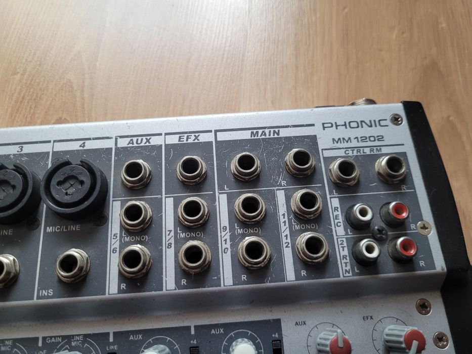 Mikser  Phonic MM1202