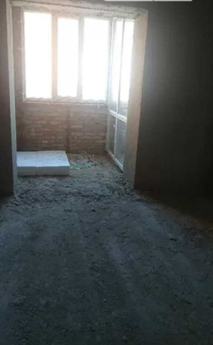 Продається двокімнатна квартира на Замості