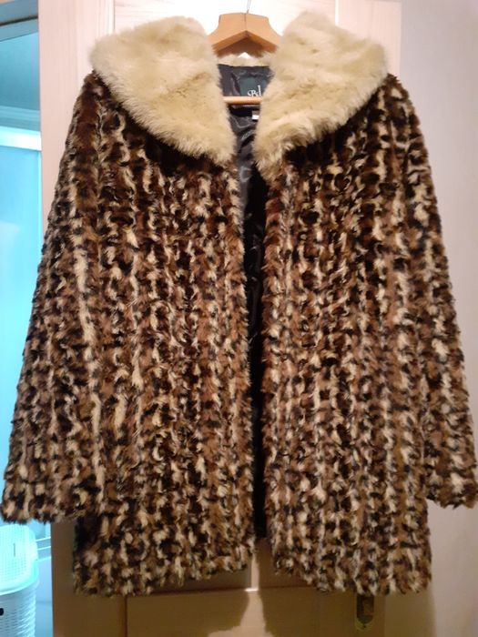 Шубка зимова,коротка