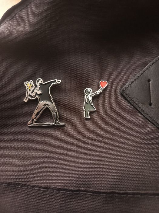 Przypinki emaliowane Banksy