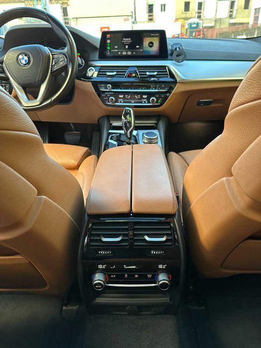 BMW 525 d Line Luxury Auto | Apple Carplay | Interior em Pele Cognac