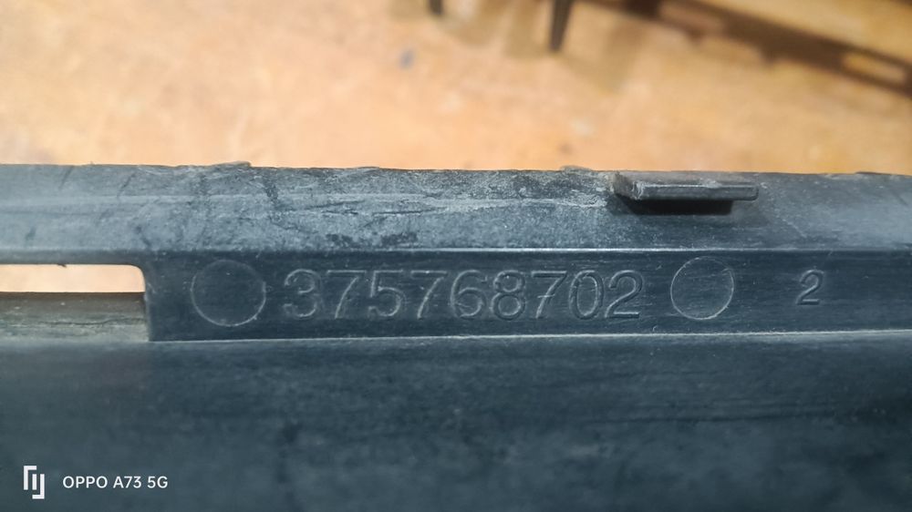 Grelha de parachoques Opel astra H 2007