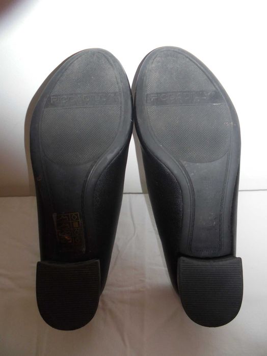 sapatos de mulher cor pretos