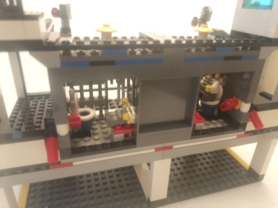 Klocki LEGO policja 7744 komisariat posterunek