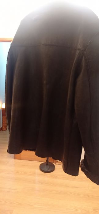 Casaco de homem em pele marca Guess NR 52
