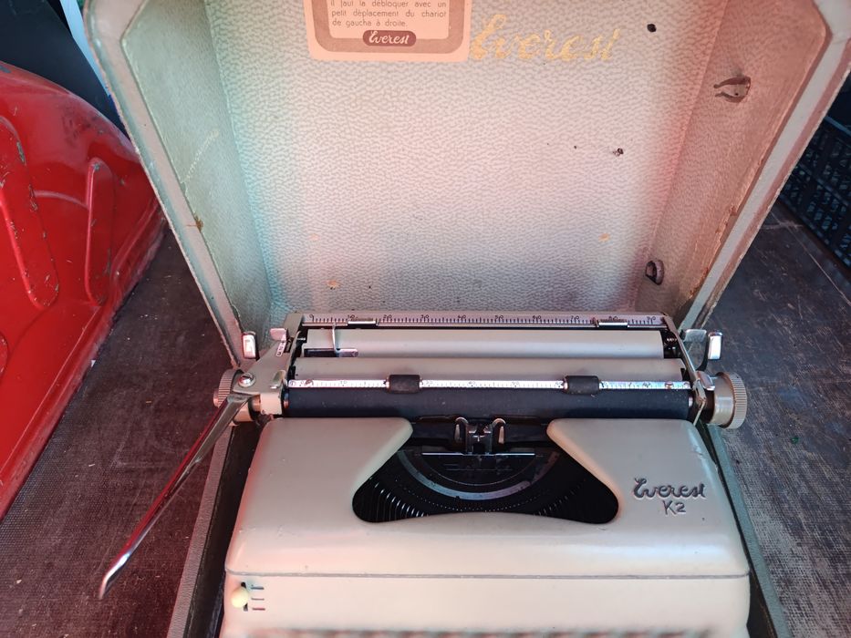 Máquina de escrever antiga