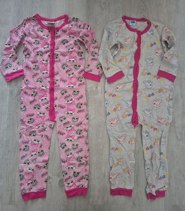 Pajacyki piżamki r.122 świnka Peppa