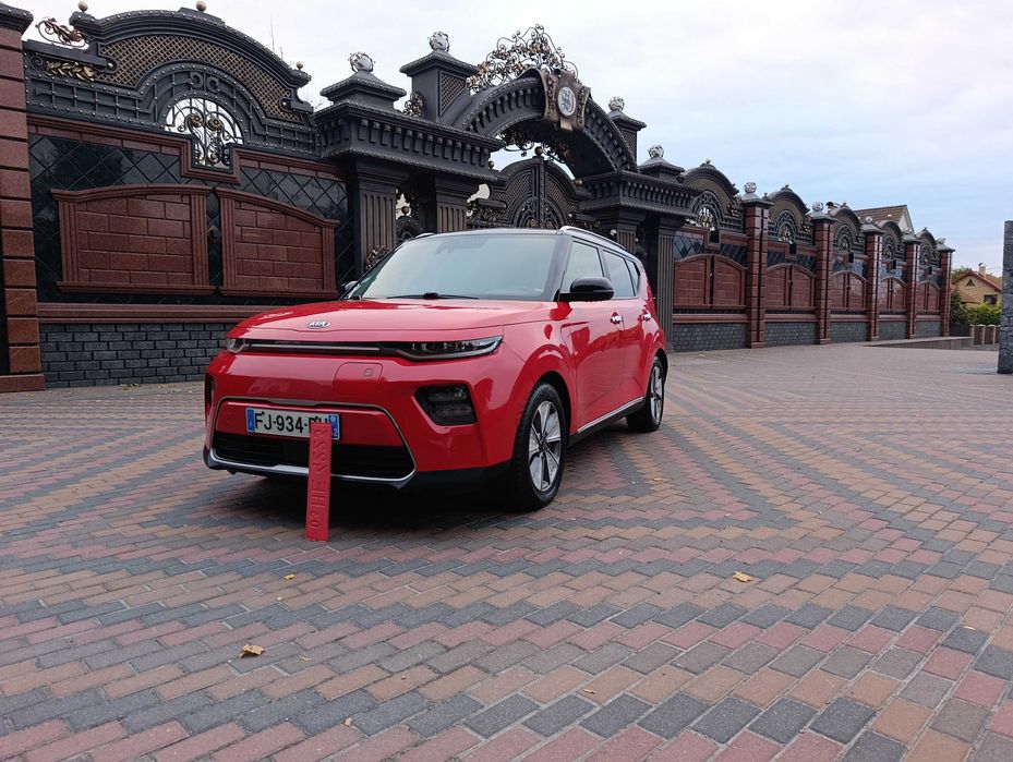 Kia Soul EV2019 III покоління  •  EV 67 kWh (204 к.с.)  •  Base