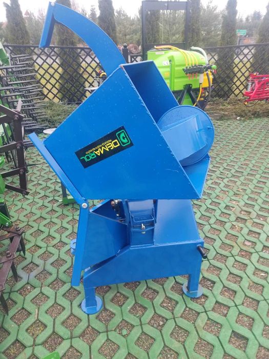 Rębak rozdrabniacz do gałęzi tarczowy