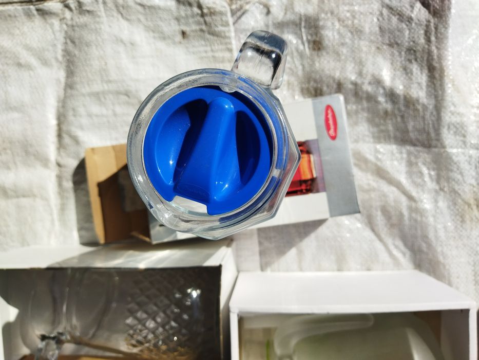 Набори скляної посуди.