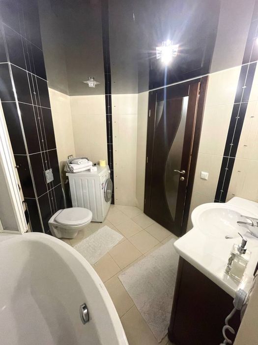 Подобова оренда квартири. Центр. ЦУМ. Пушкінська 9. Метро Театральна