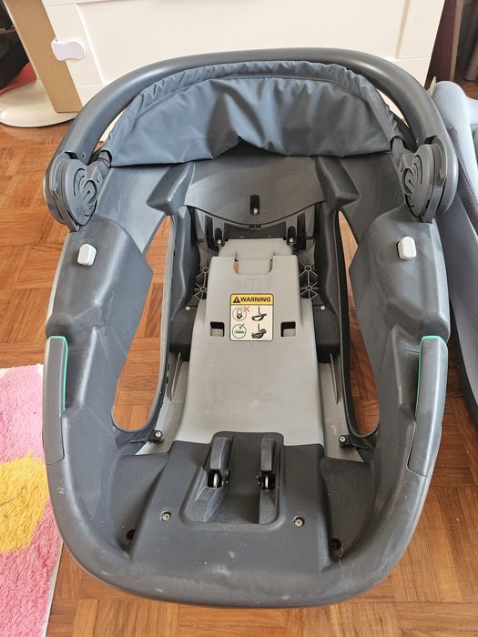 Maxi-Cosi Cadeira Auto Coral 360 i-Size - Essential Graphite