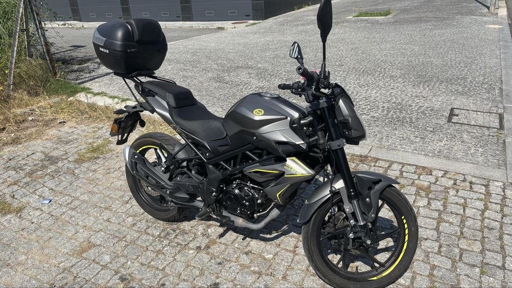Mota Benelli BN 125