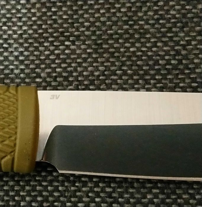 Nóż Benchmade Leuku 202