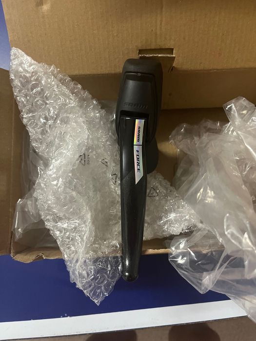 Manete. SRAM Force AXS 12v
