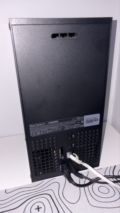 Xbox Series X 1TB como nova + comando novo | troco por ps5 pro ou pc