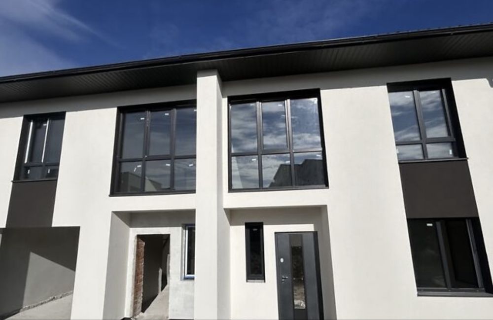 Розтермінування 24 міс Будинок з гаражем неподалік ЖК КАЛИНОВА СЛАБОДА