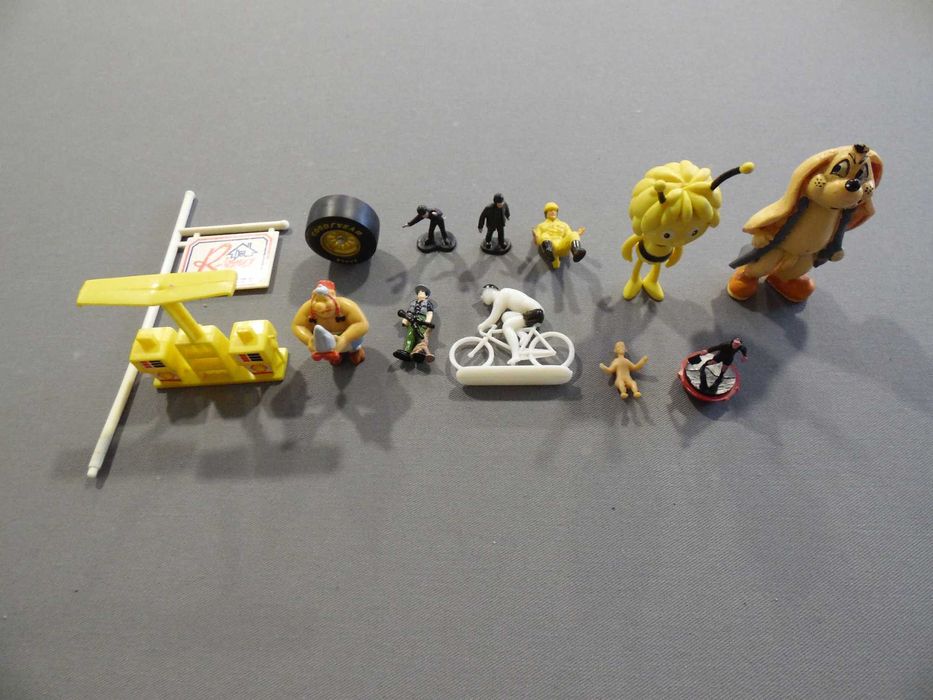 Peças, bonecos, diversos