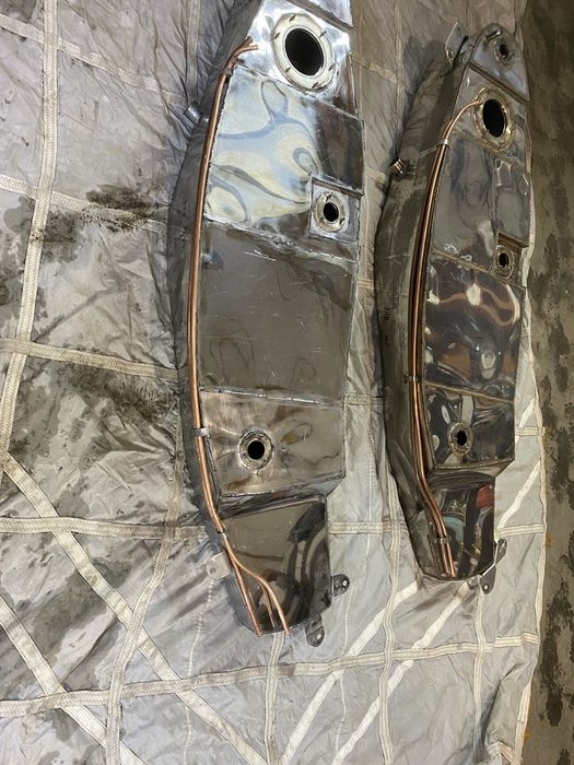 Паливний бак Mitsubishi Pajero lll  vі (топливный)