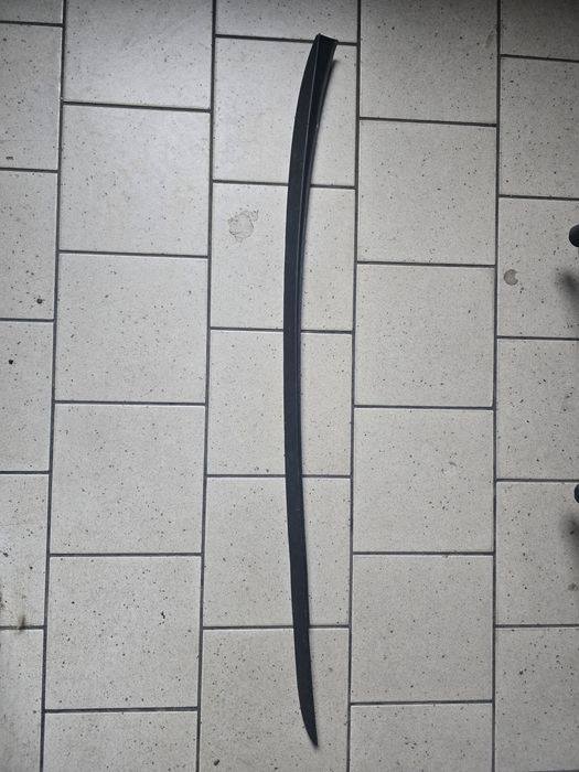 Listwa Szyby Przedniej Zgarniacz Szyby Ford Focus MK3