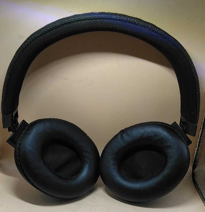 Навушники накладні JBL LIVE 650 BT NC