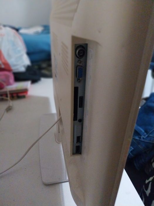 Vendo televisão haier