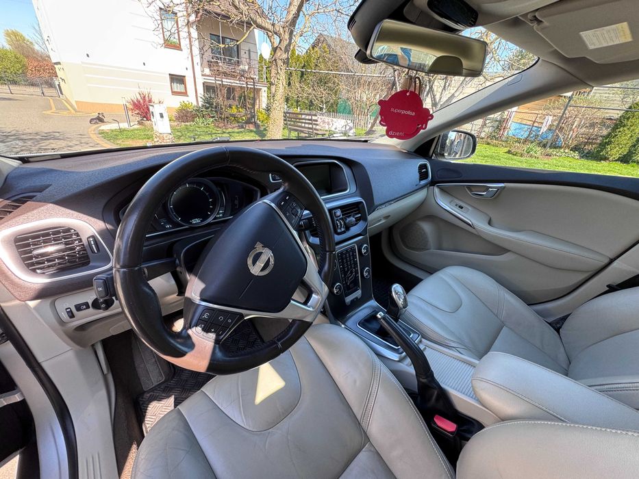 Volvo v40 country cross