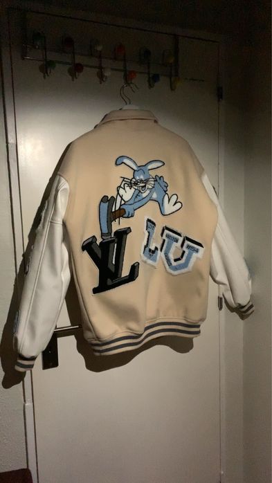 Casaco LV Basquetebol Novo