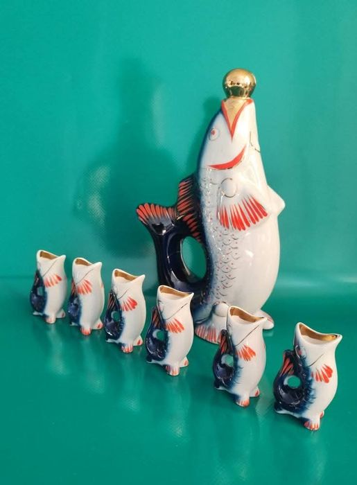 Karafka +6 kieliszek/Zestaw porcelanowy "Ryby" Połonne  z PRL
