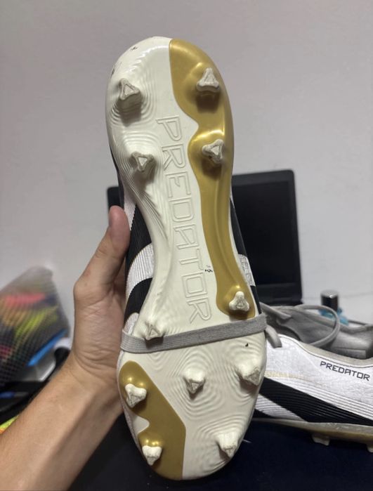 Chuteira Adidas predator
