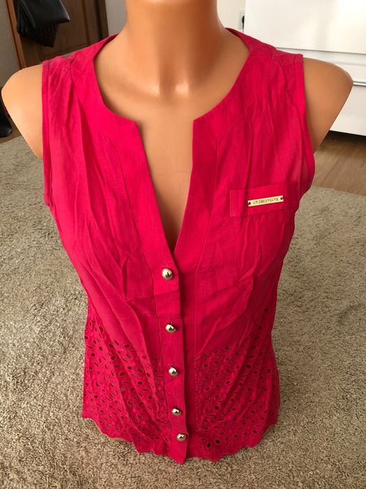 Bluzka malinowa guziki