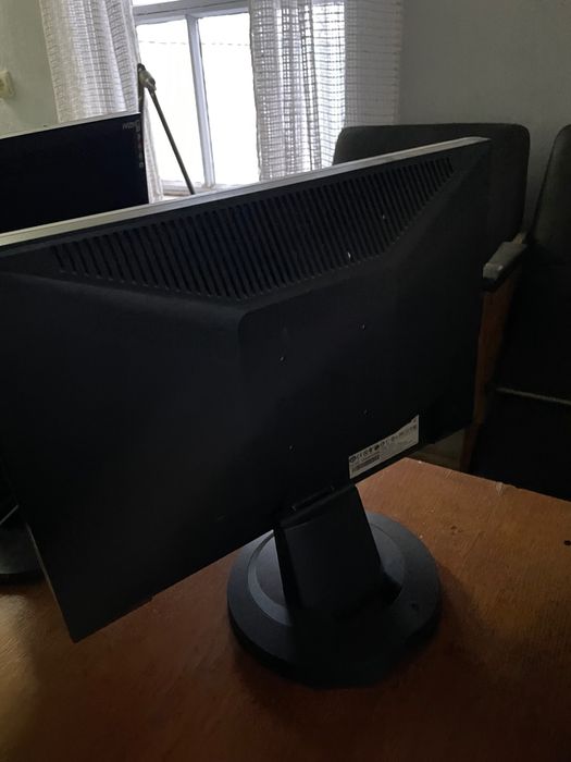 Продам 2 монитора