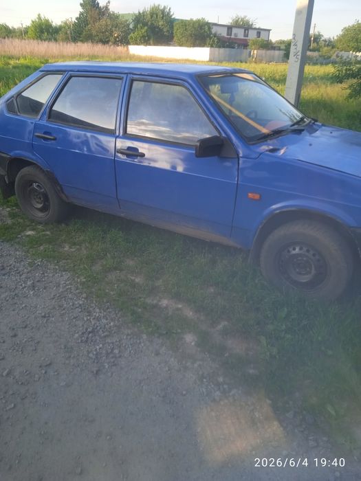 Продам 2109 на запчастини