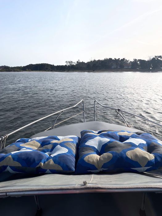 Barco-Lancha (negociável)