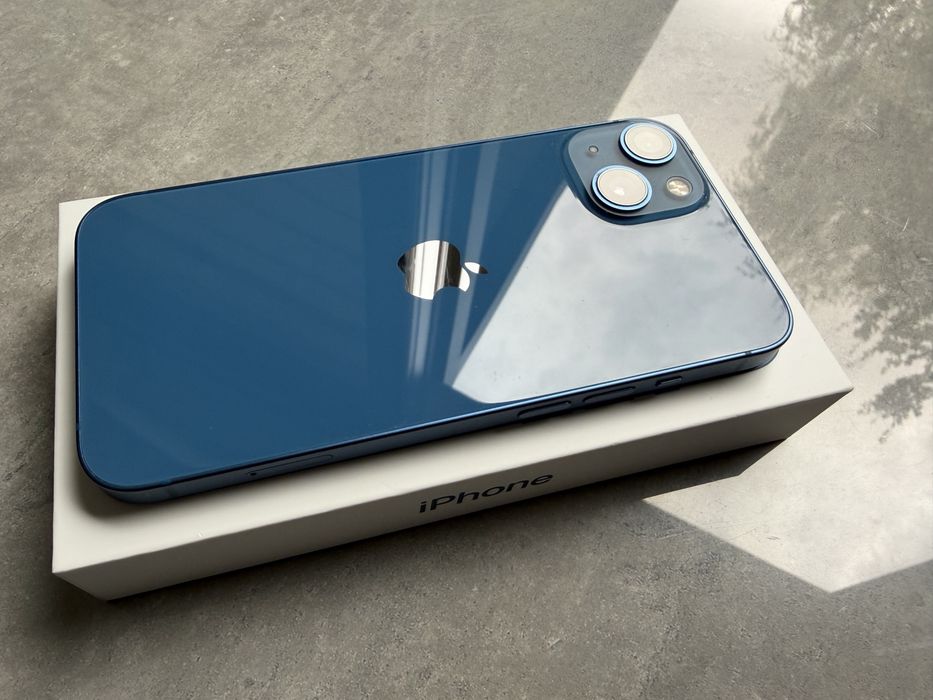 Apple iphone 13 256GB niebieski komplet + obudowy