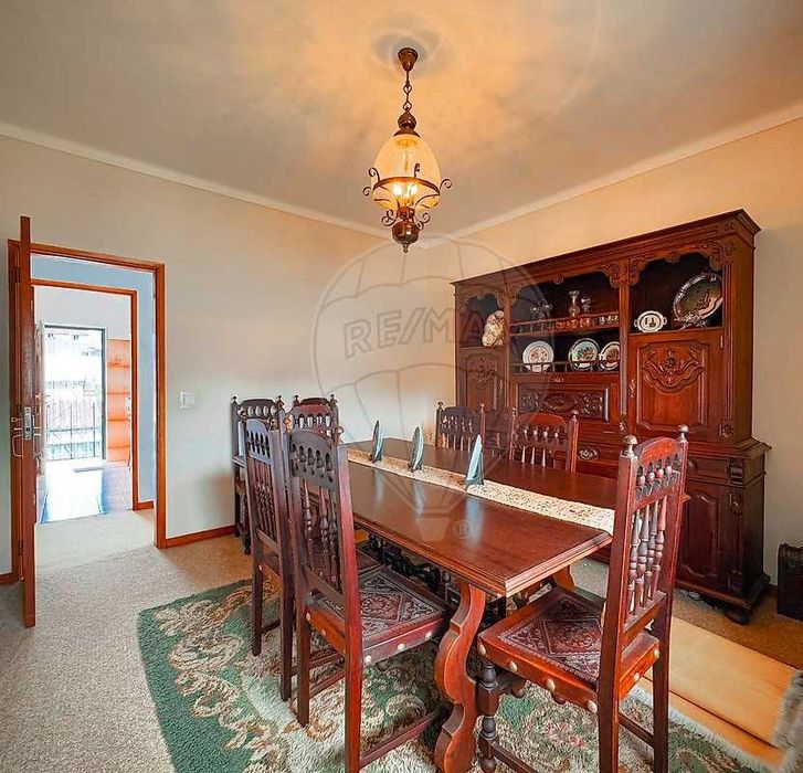 Mobília de sala em madeira maciça