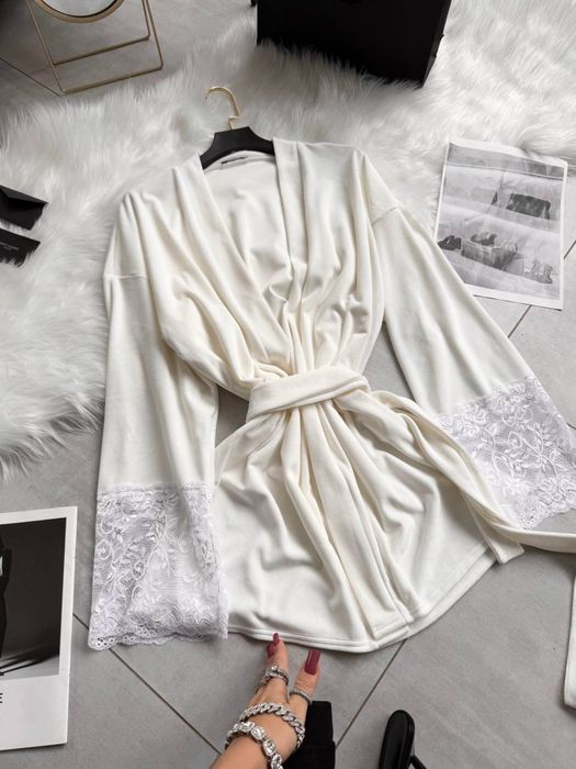 Ніжний велюровий халат