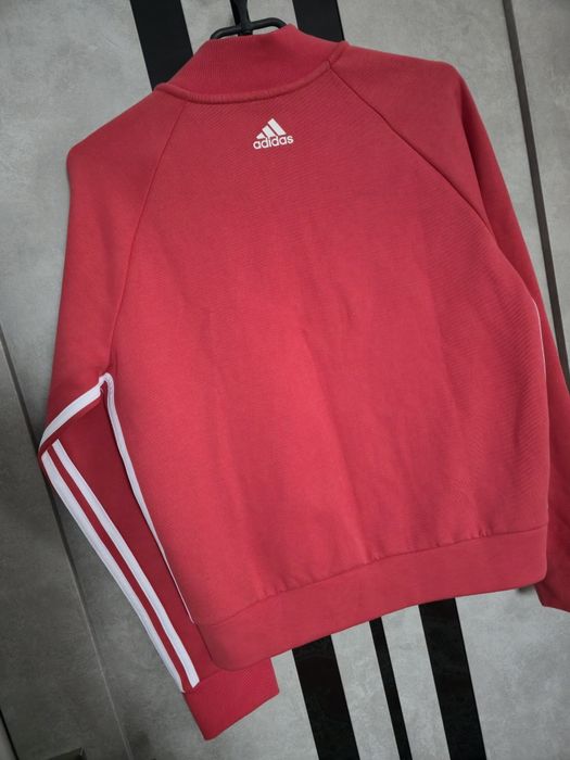 Кофта жіноча Adidas  Л-розмір