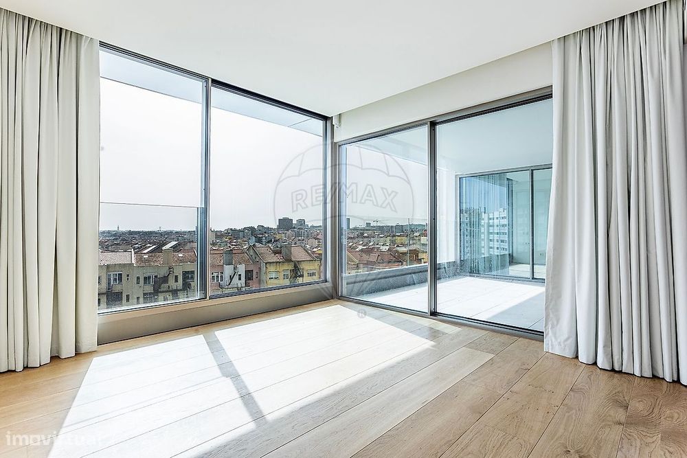 Apartamento T4 para venda