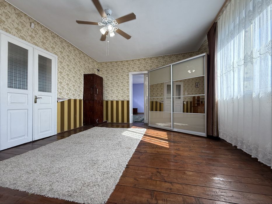 Продам житловий будинок з ділянкою в Драгомирчанах , 5хв до міста!