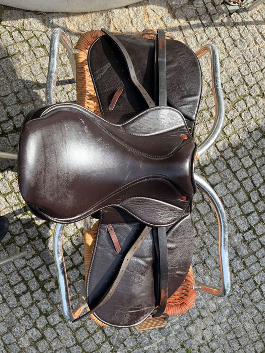 Sela de montar - "The Saddle Company" - muito bom estado