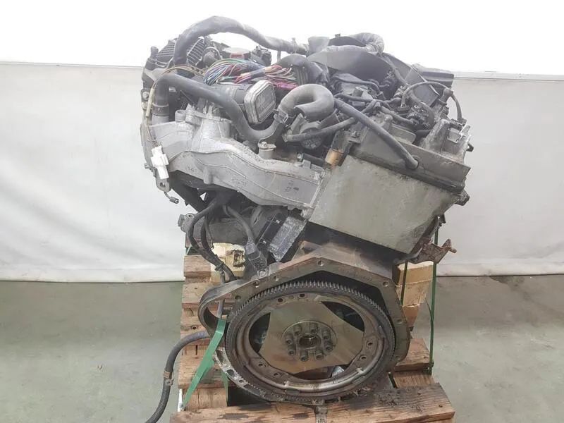 Motor 646963 MERCEDES 2.1L 150 CV