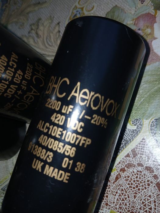 Конденсатор  єлектролітичний  BHC Aerovox  2200mf 420v   EPCOS 3900mf 500v