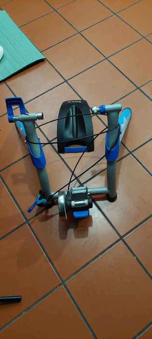 Rolo para bicicleta praticamente novo com 10 velocidades