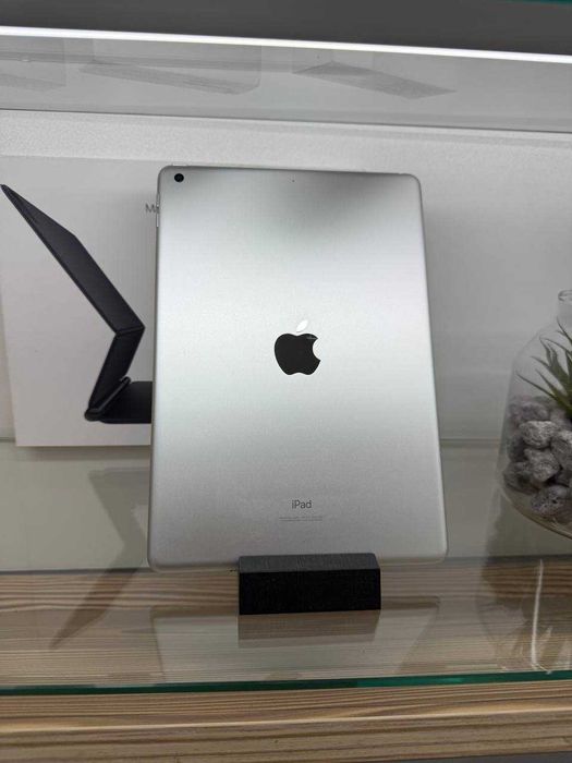 Apple iPad 9th Generation 64GB Wi-Fi Планшет | Магазин | Гарантія