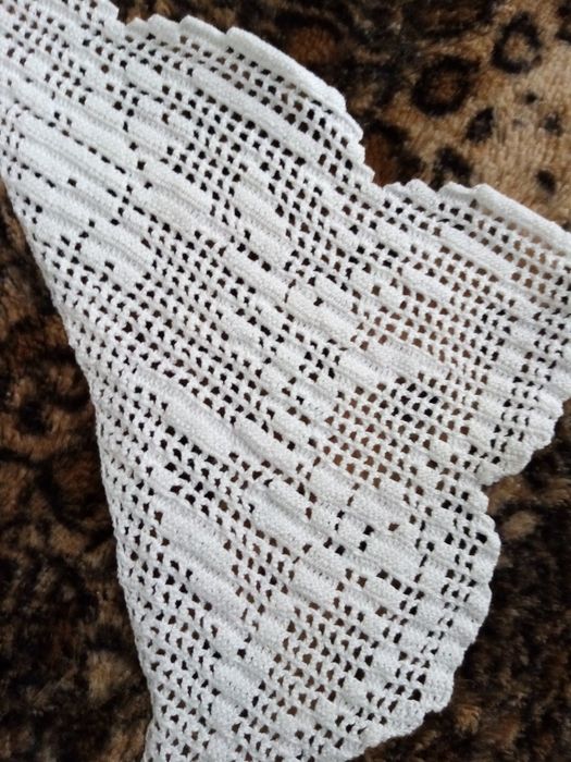 Entremeio  lençol, renda, feito artesanalmente