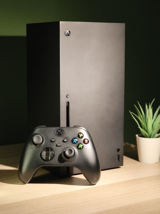 Xbox Series X 1TB + Comando Original (Como Nova)