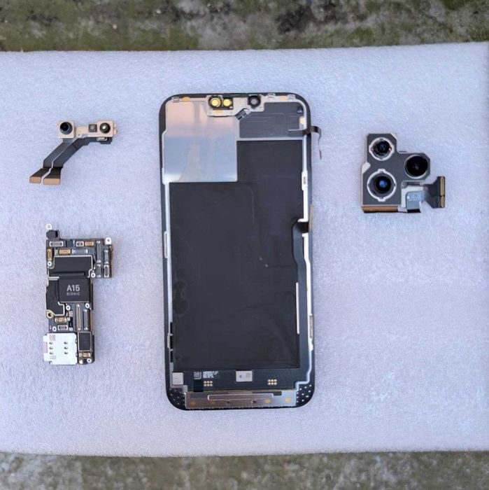 Запчастини до iPhone 13 Pro Max оригінальні