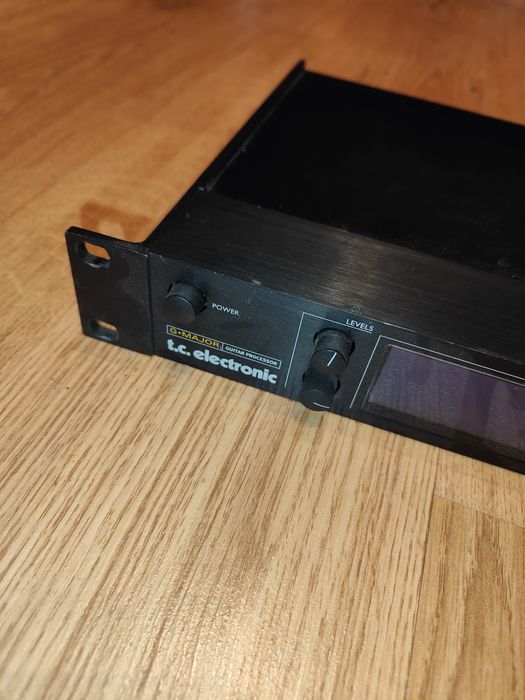 Processador de efeitos rack TC Electronic G-Major